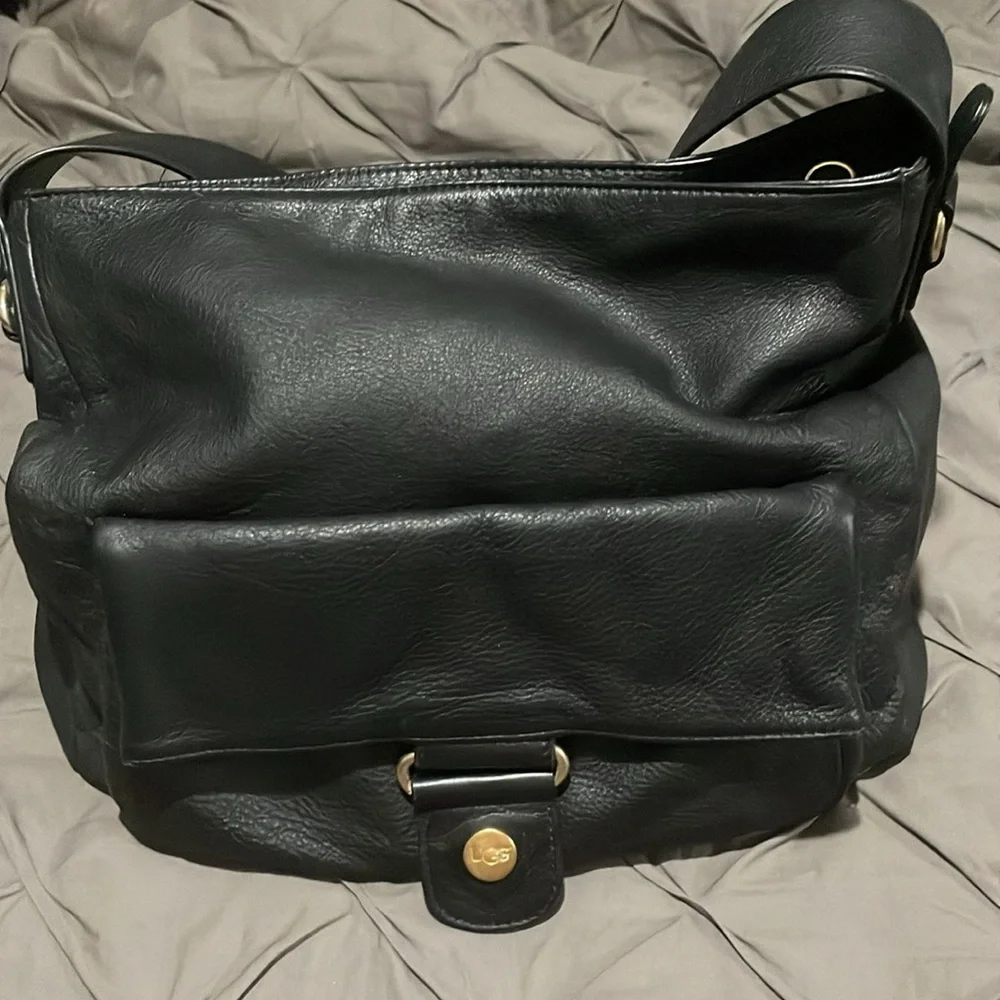 Ugg black pebbled leather hobo purse